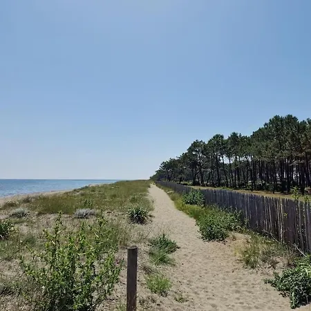 A Piaghja En Corse : Petite En Bord De Mer A 100 Metres De La Plage *